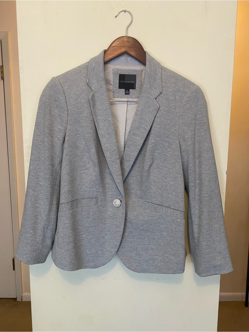 The Limited Single Eagle Crest Button Gray Blazer Womens Small 3/4 Sleeve Pocket
